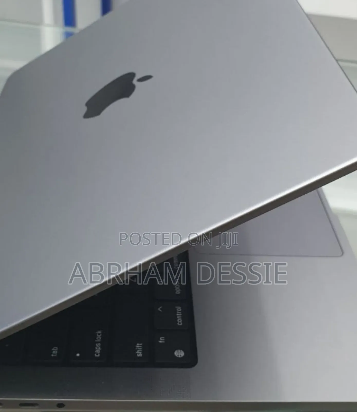 New Laptop Apple MacBook Pro 2021 M1 32GB Intel Core I9 SSD 512GB