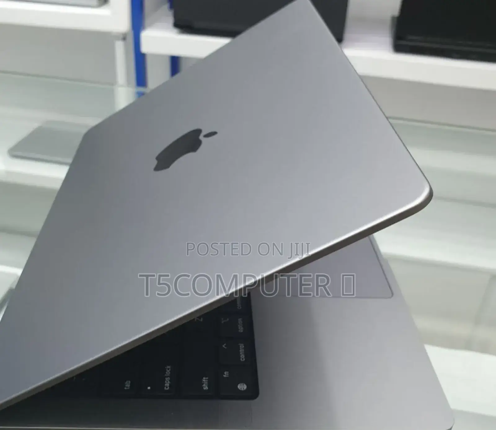 New Laptop Apple MacBook Pro 2021 M1 32GB Apple M1 Pro SSD 2T