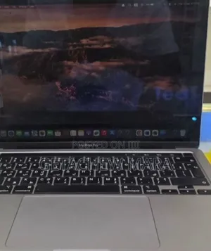 Photo - New Laptop Apple MacBook Pro M1 8GB Apple M1 Pro SSD 256GB