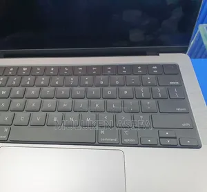 New Laptop Apple MacBook Pro M1 32GB Apple M1 Pro SSD 1T