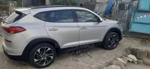 Hyundai Tucson 2018 Silver
