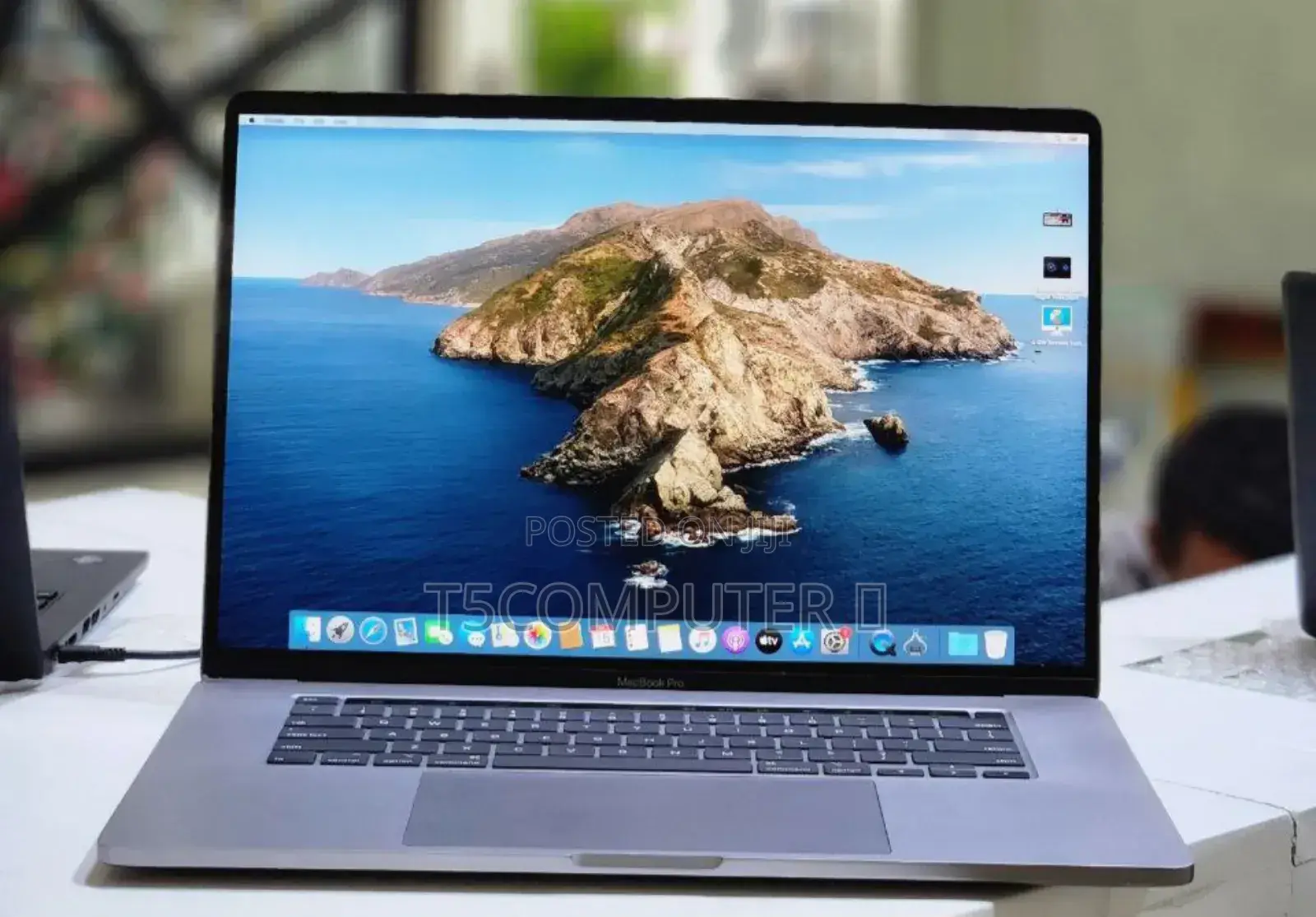 New Laptop Apple MacBook Pro 2019 32GB Intel Core I9 SSD 1T