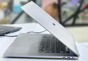 New Laptop Apple MacBook Pro 2019 32GB Intel Core I9 SSD 1T