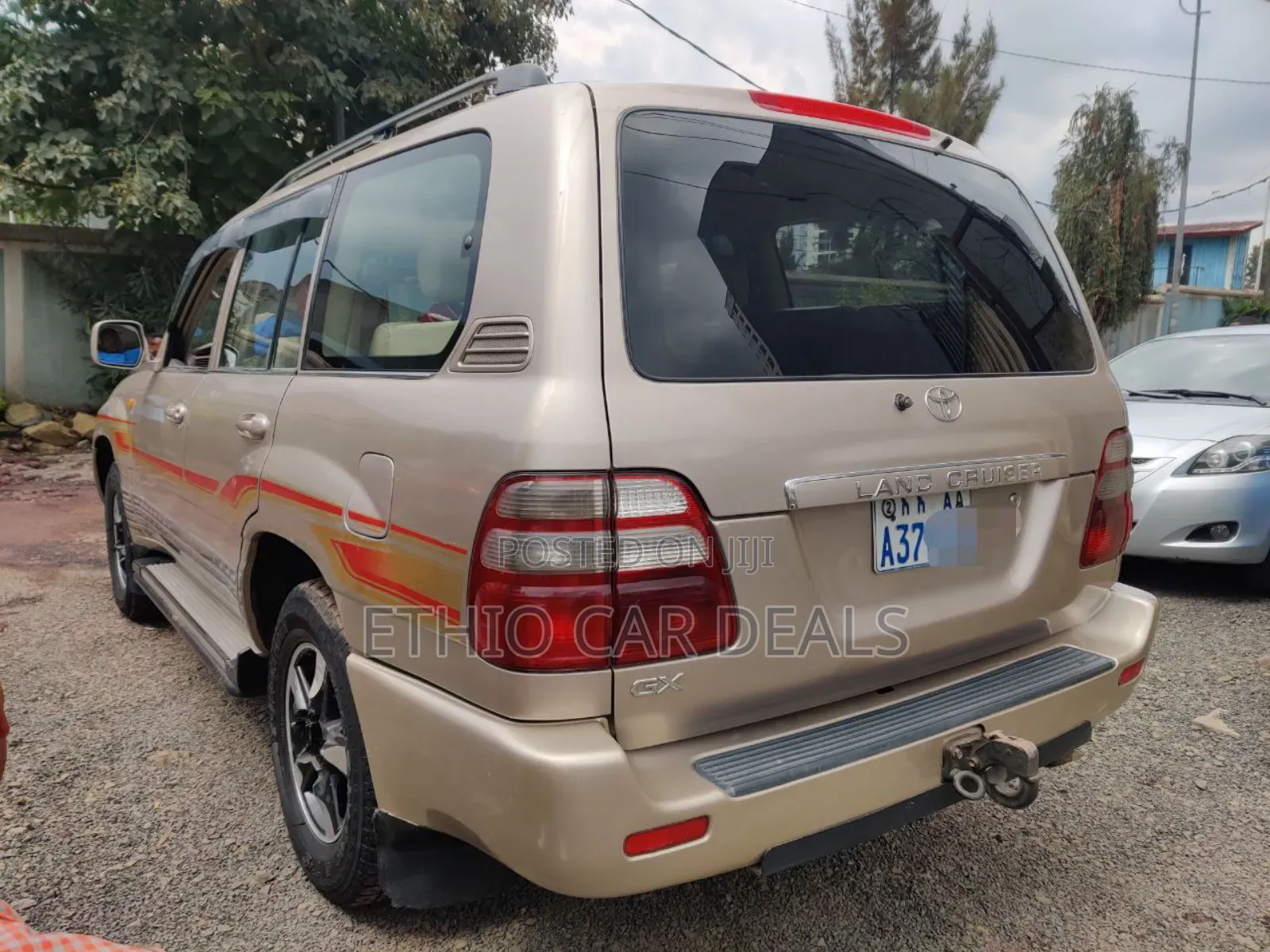 Toyota Land Cruiser 2005 Gold