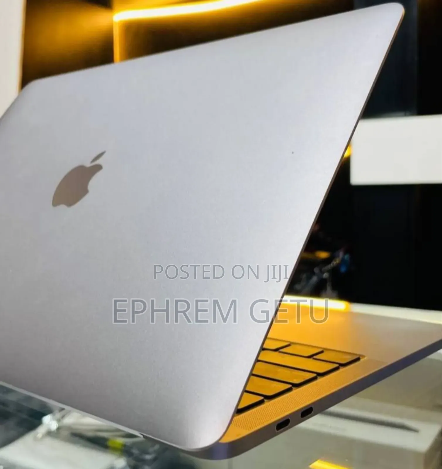 New Laptop Apple MacBook Pro M1 8GB Apple M1 Pro SSD 256GB