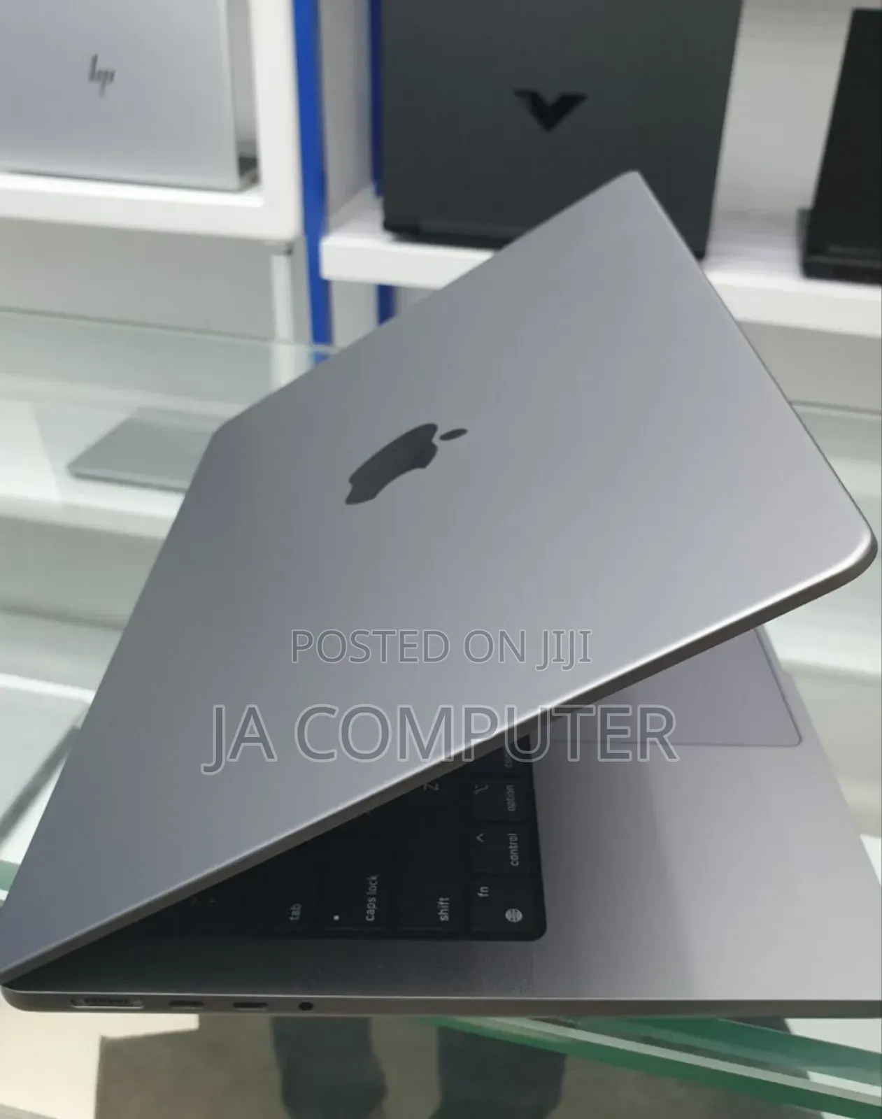 New Laptop Apple MacBook Pro M1 32GB Apple M1 SSD 512GB