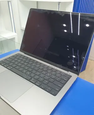 Photo - New Laptop Apple MacBook Pro M1 32GB Apple M1 SSD 512GB