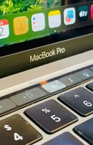 Photo - New Laptop Apple MacBook Pro 2021 M1 32GB Apple M1 Max SSD 2T