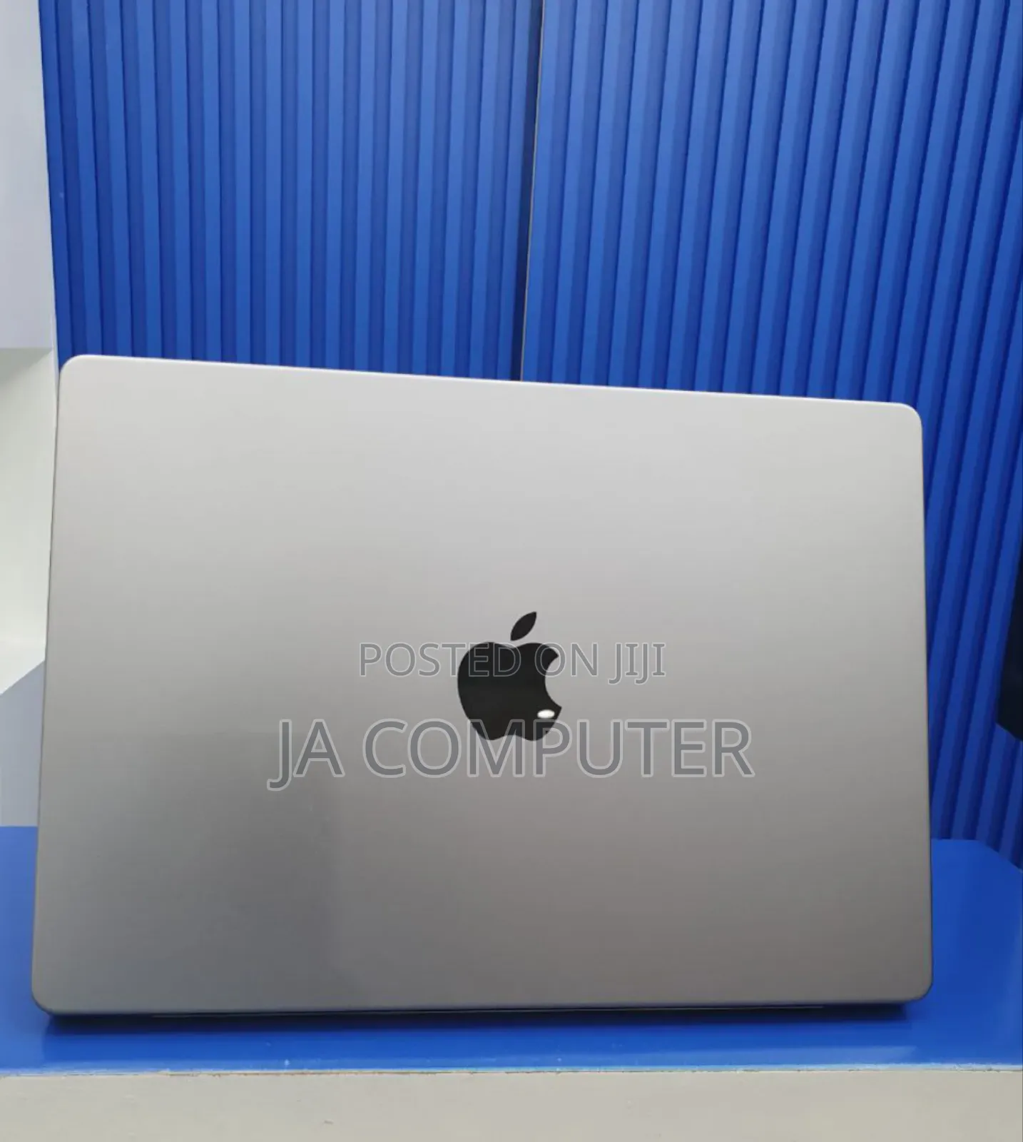 New Laptop Apple MacBook Pro M1 32GB Apple M1 Pro SSD 2T