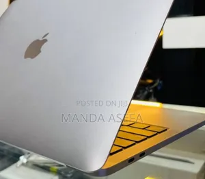 New Laptop Apple MacBook Pro M1 8GB Apple M1 SSD 256GB