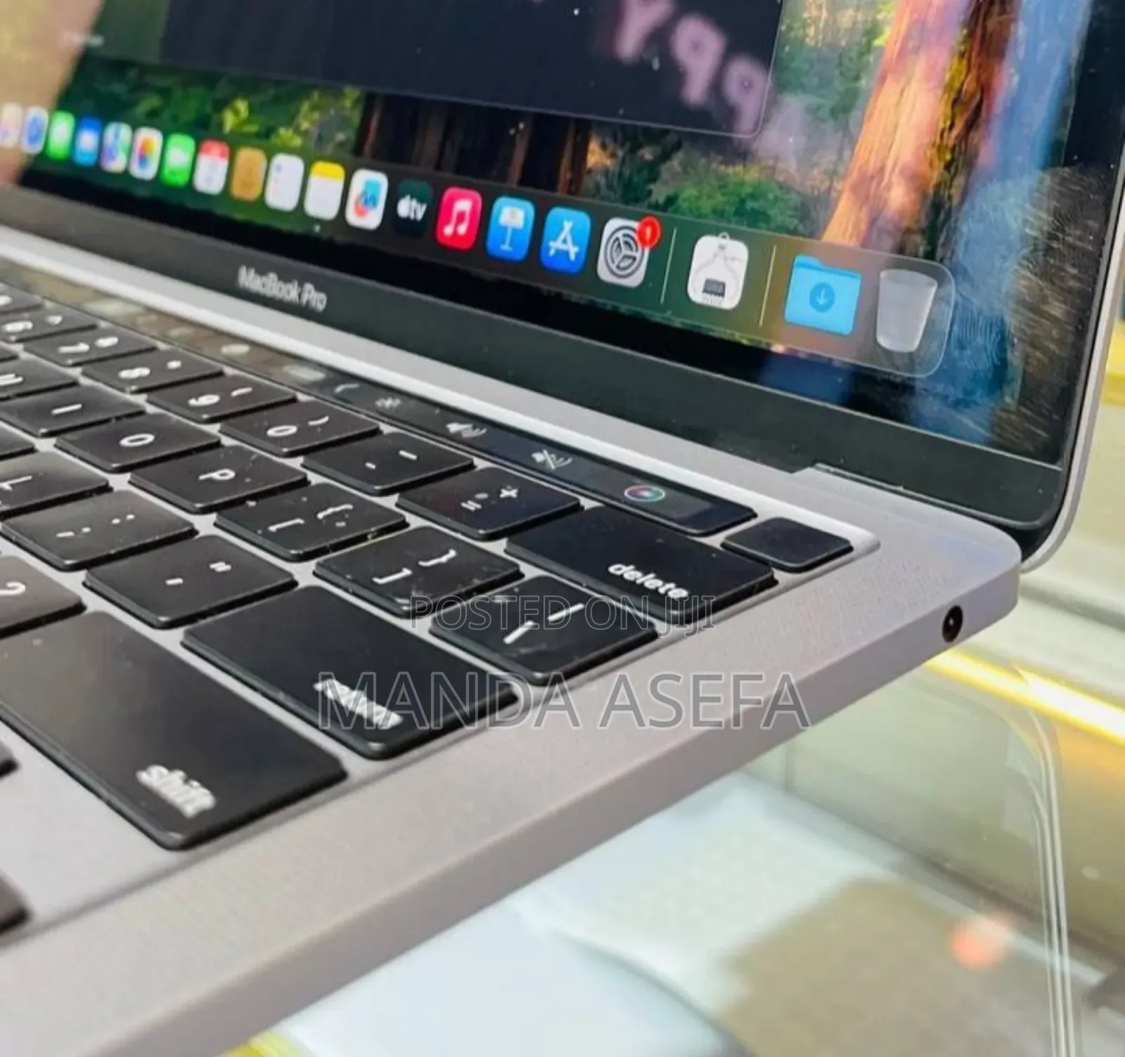 New Laptop Apple MacBook Pro M1 8GB Apple M1 SSD 256GB