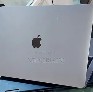 New Laptop Apple MacBook Pro 2022 M2 8GB Apple M2 SSD 256GB