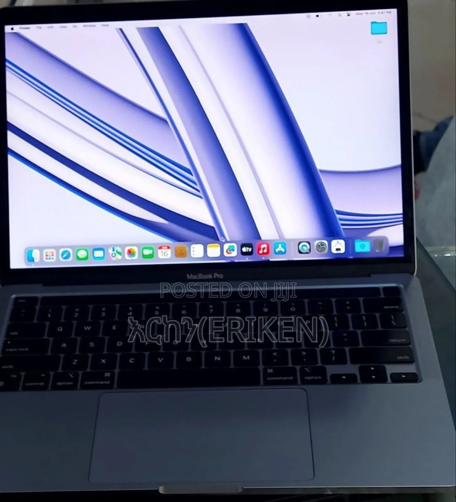 New Laptop Apple MacBook Pro 2022 M2 8GB Apple M2 SSD 256GB
