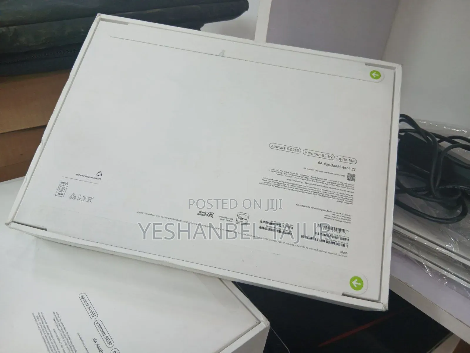 New Laptop Apple MacBook Air 2022 M2 16GB Intel Core I9 SSD 512GB