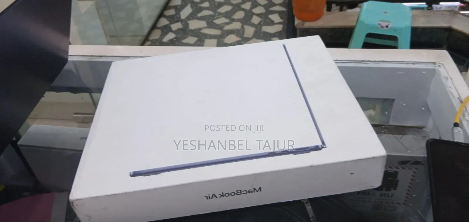 New Laptop Apple MacBook Air 2022 M2 16GB Intel Core I9 SSD 512GB