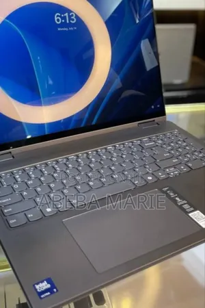 New Laptop Lenovo Yoga 7i 16GB Intel Core Ultra 7 SSD 1T