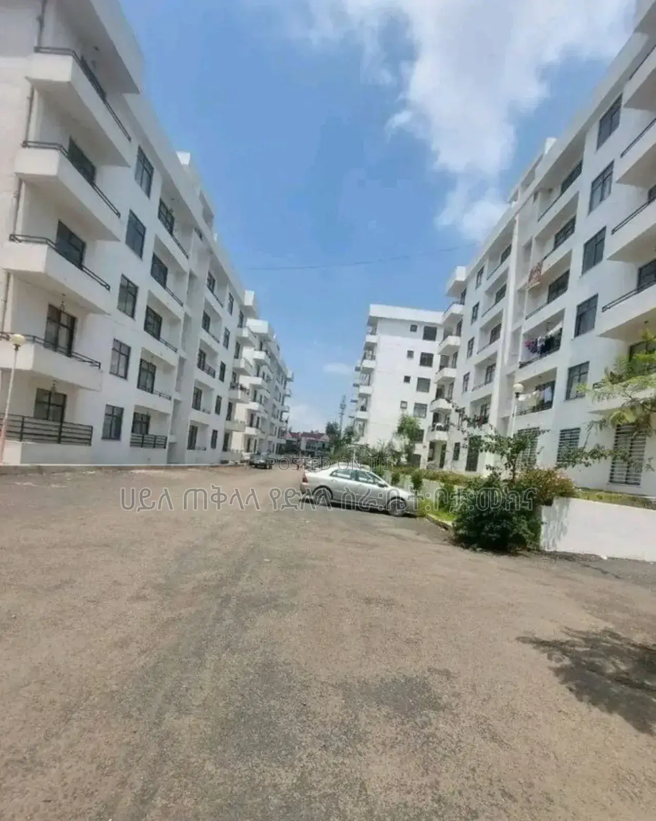 Furnished 3bdrm Apartment in Nohi Real State, Yeka for sale
