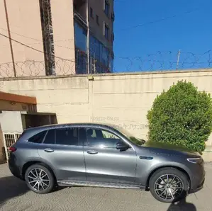 Mercedes-Benz EQC EQC400 4MATIC 2023 Beige