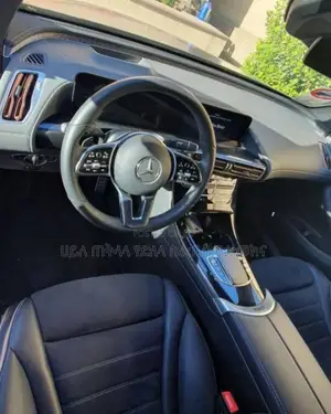 Mercedes-Benz EQC EQC400 4MATIC 2023 Beige