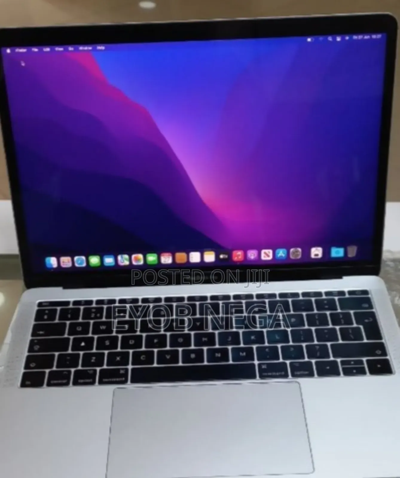 New Laptop Apple MacBook Pro 2017 8GB Intel Core I5 SSD 256GB