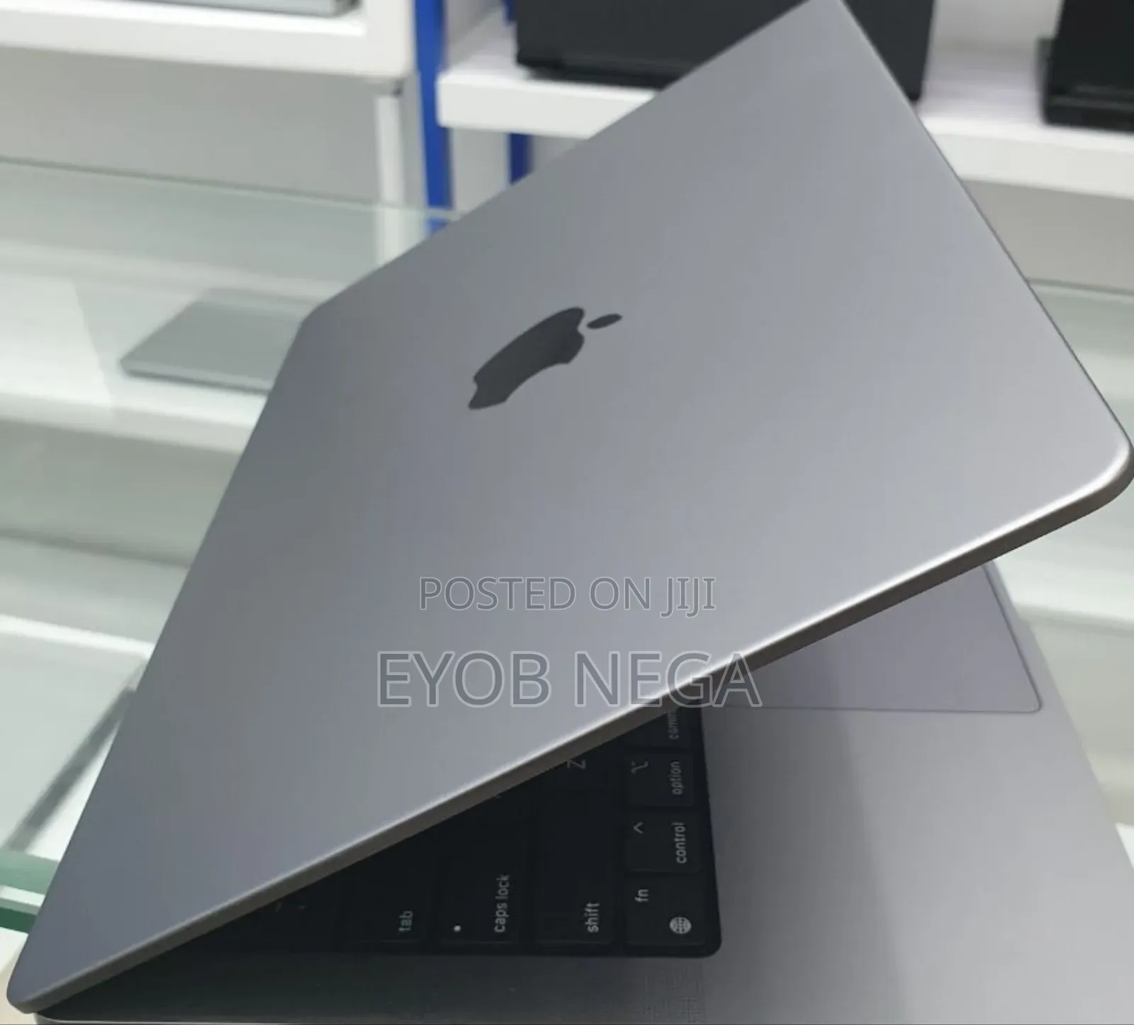 New Laptop Apple MacBook Pro M1 32GB Apple M1 Pro SSD 512GB