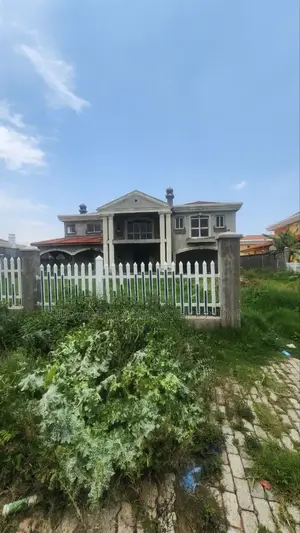 6bdrm House in Ccd Real State, Oromia-Finfinne for sale