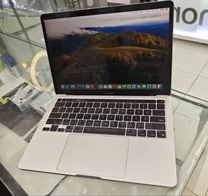 New Laptop Apple MacBook Pro M1 8GB Apple M1 SSD 256GB