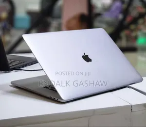 New Laptop Apple MacBook 2019 32GB Intel Core I9 SSD 1T