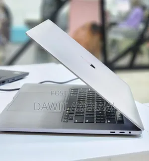 New Laptop Apple MacBook Pro 2019 32GB Intel Core I9 SSD 1T