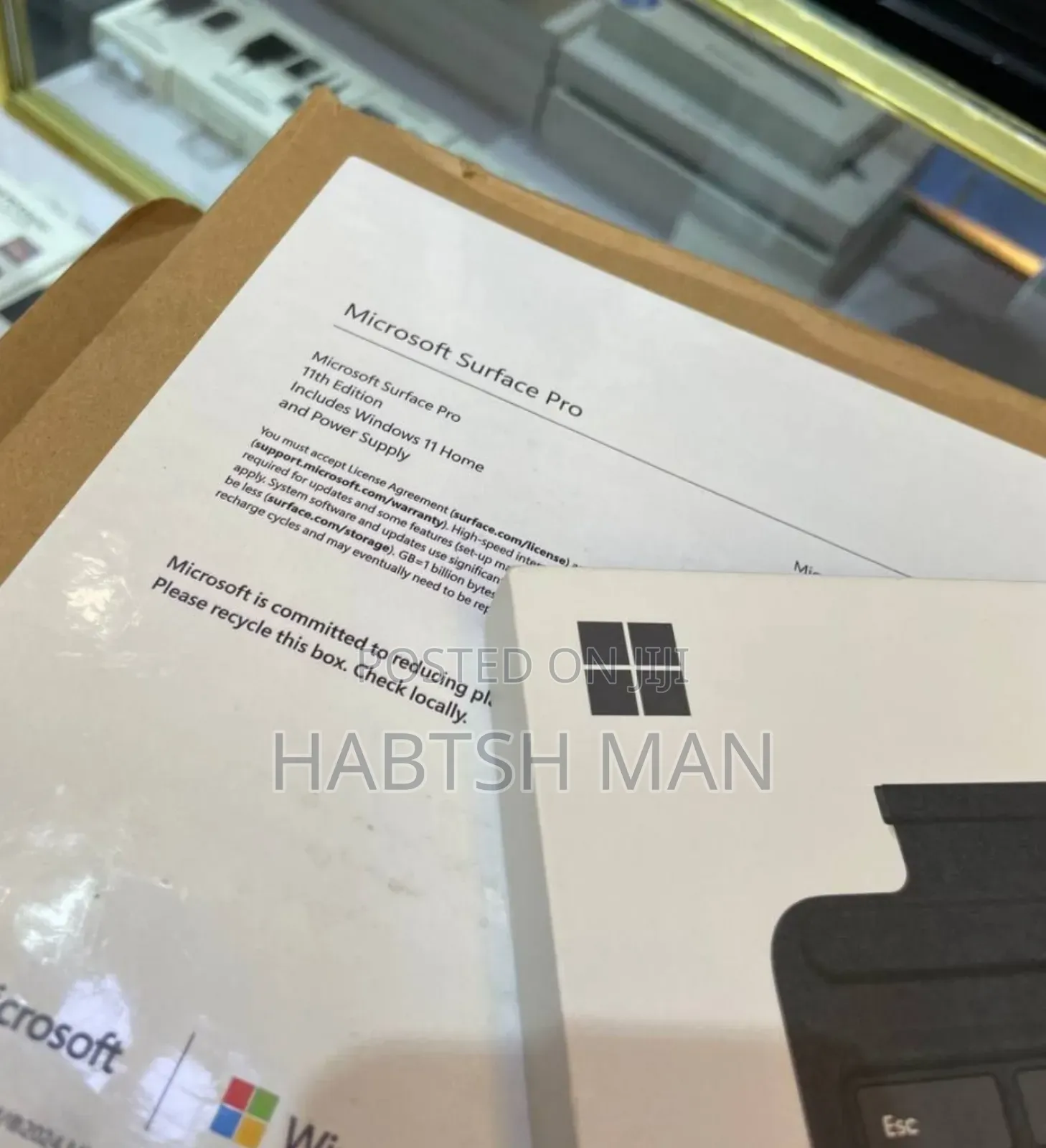 New Microsoft Surface Pro 11th Edition, a Copilot+ PC 16GB SSD 512GB