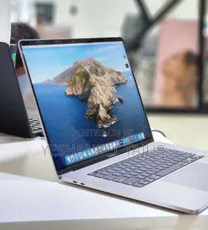 New Laptop Apple MacBook Pro 2019 32GB AMD Ryzen 7 SSD 1T