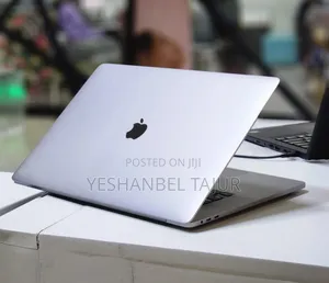 New Laptop Apple MacBook Pro 2019 32GB AMD Ryzen 7 SSD 1T