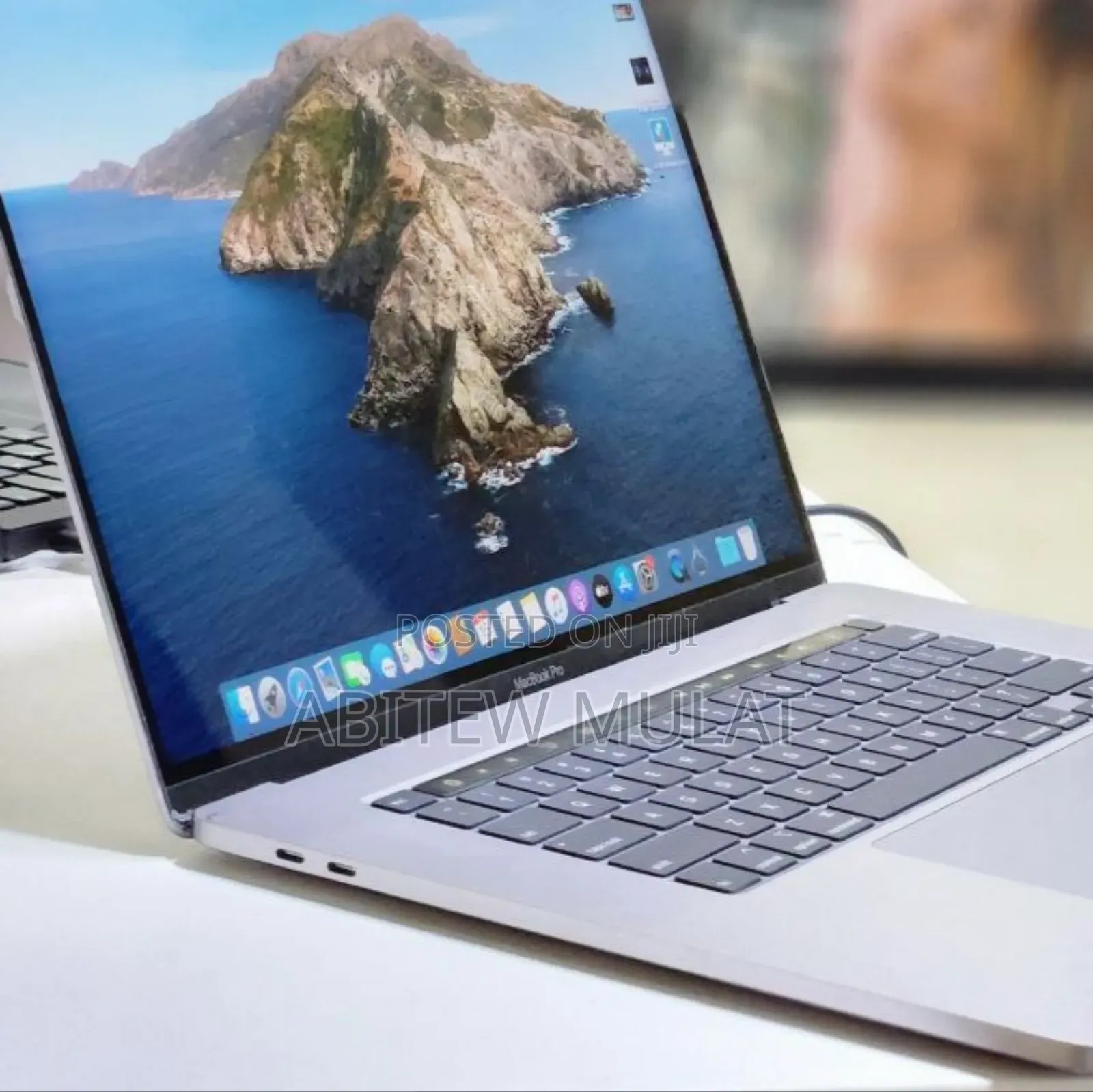 New Laptop Apple MacBook Pro 2019 32GB Intel Core I9 SSD 1T