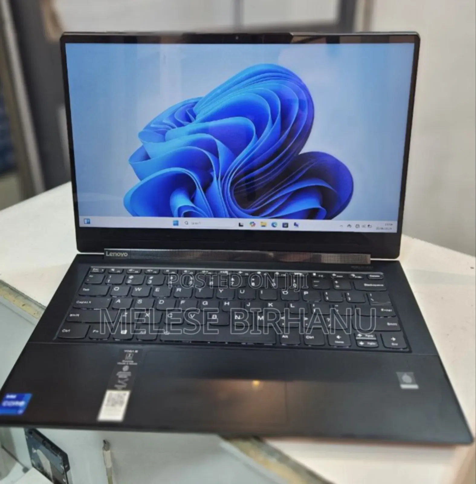 New Laptop Lenovo Yoga Book 9i 16GB Intel Core I5 SSD 512GB