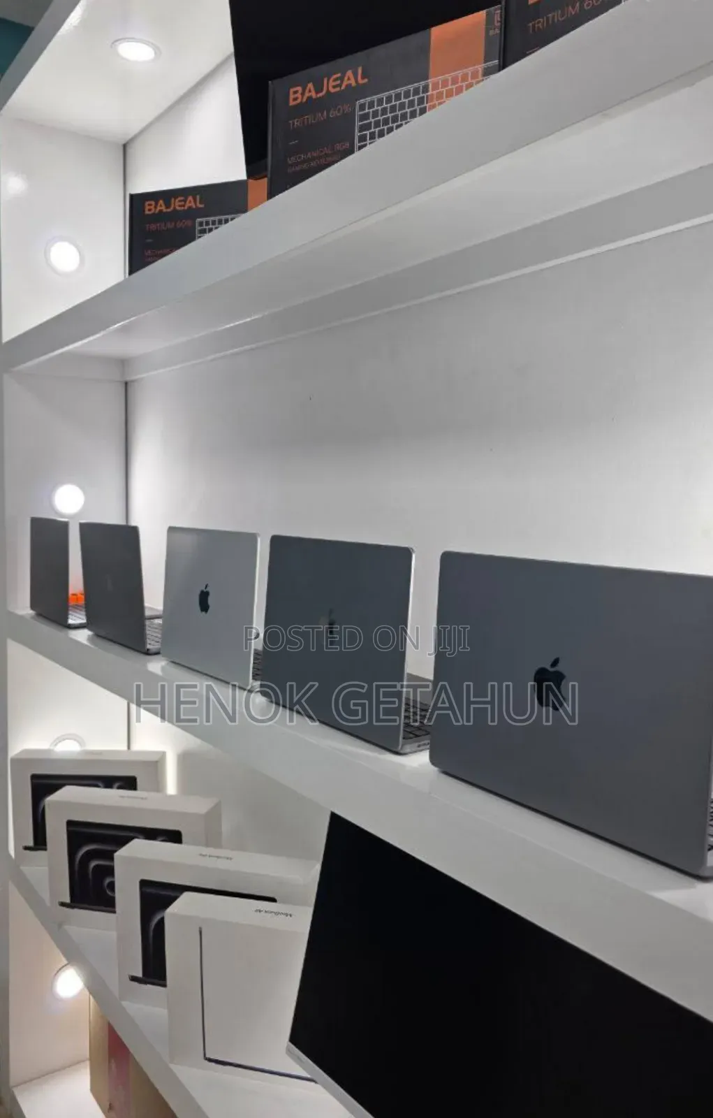 New Laptop Apple MacBook Pro M1 16GB Apple M1 Pro SSD 1T