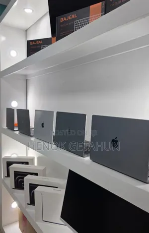 New Laptop Apple MacBook Pro M1 16GB Apple M1 Pro SSD 1T