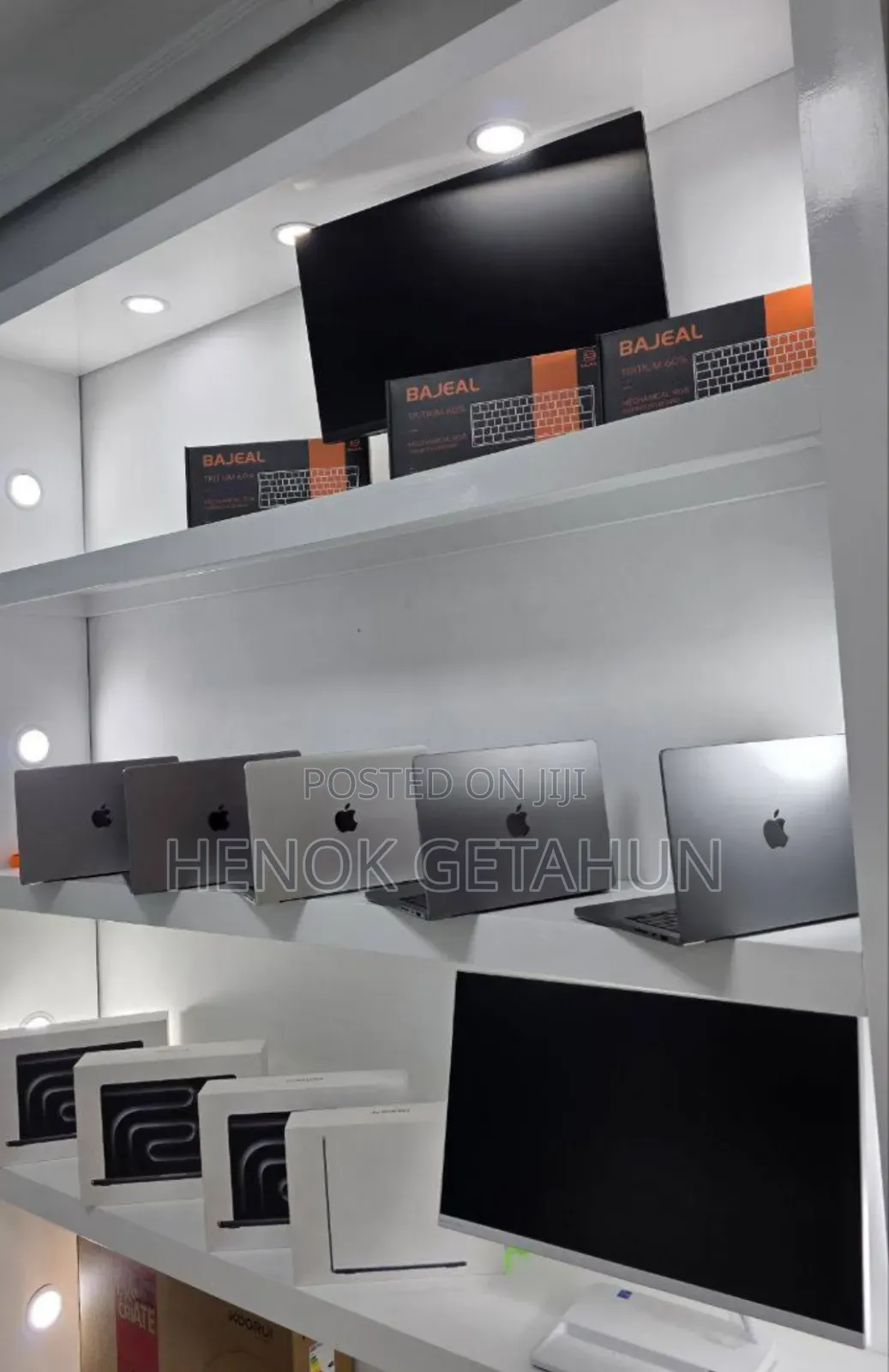 New Laptop Apple MacBook Pro M1 16GB Apple M1 Pro SSD 1T