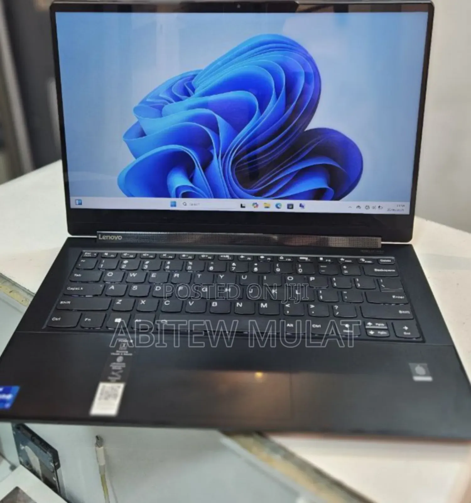 New Laptop Lenovo Yoga 9i 16GB Intel Core I7 SSD 512GB