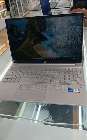 New Laptop HP Pavilion 14 16GB Intel Core I7 SSD 512GB