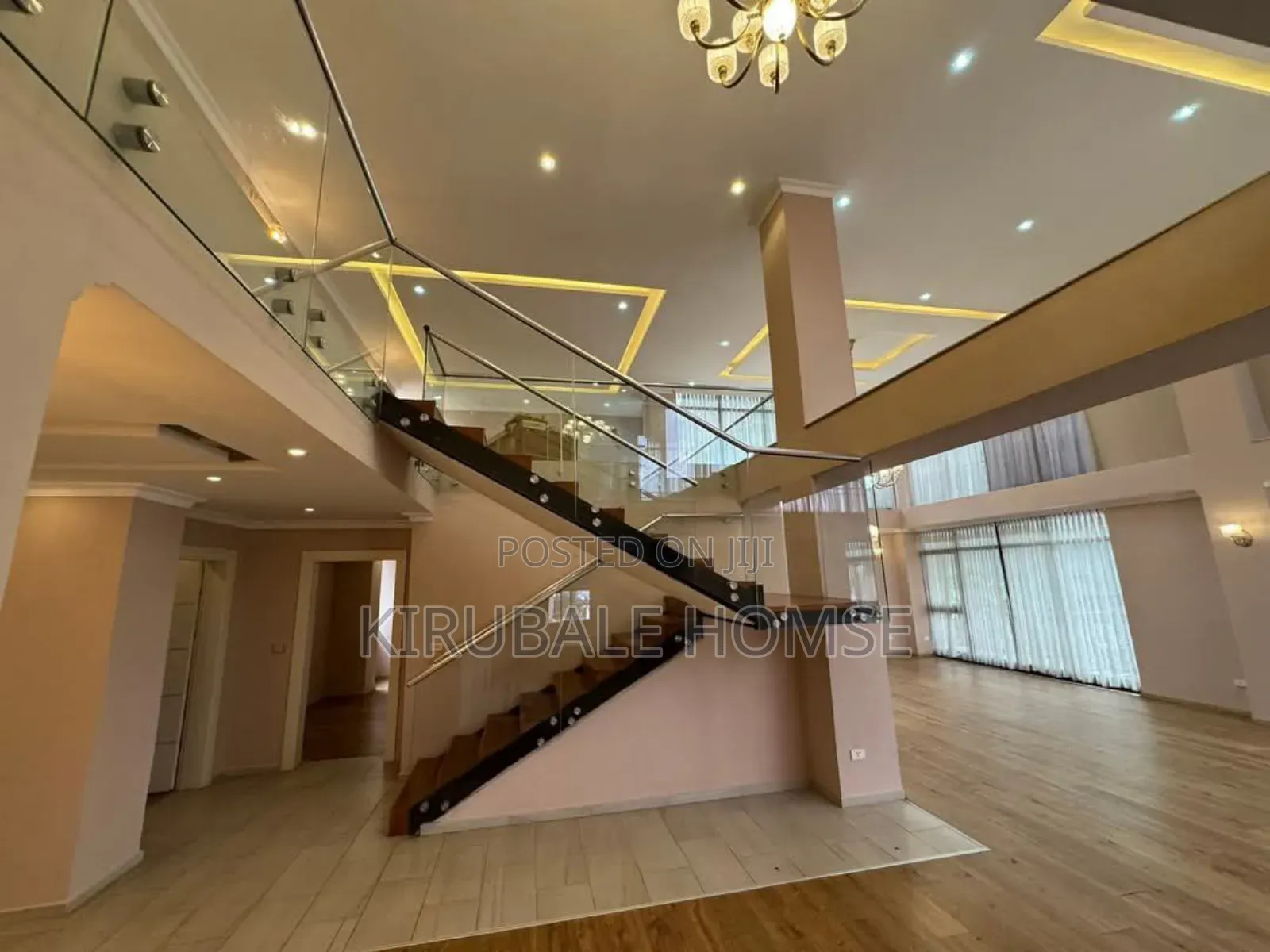 7bdrm Villa in Cccd Tafo, Bole for sale