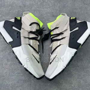 Photo - Nike Grip Mid High Creamy