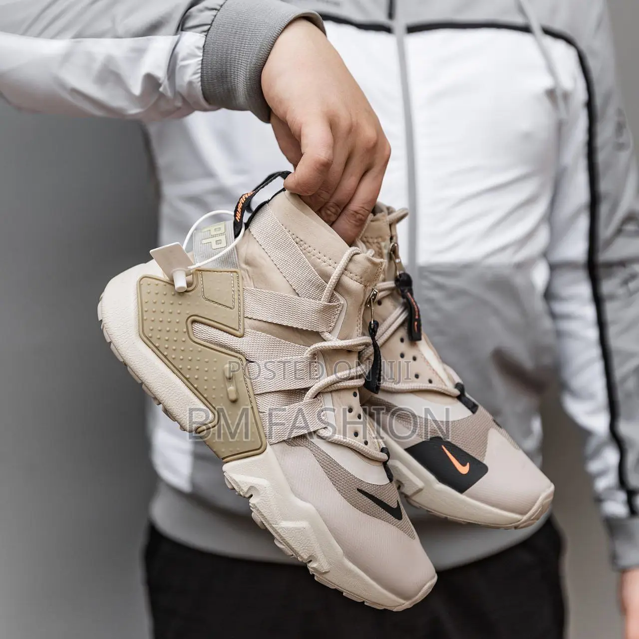 Nike Grip Beige Mid High