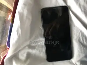 Photo - Apple iPhone 11 Pro 64 GB Bronze