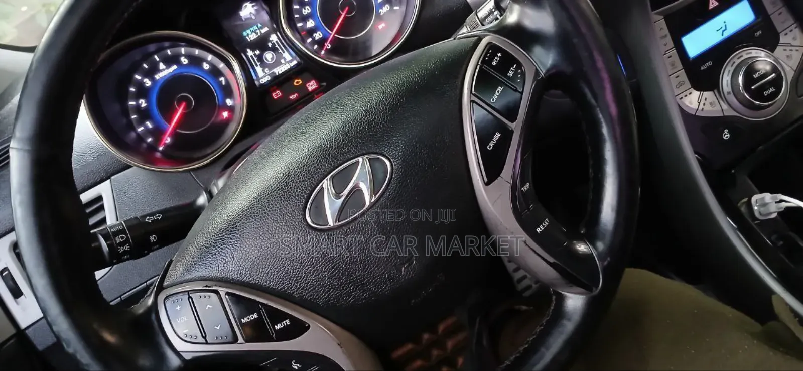 Hyundai Avante 2013 Burgundy