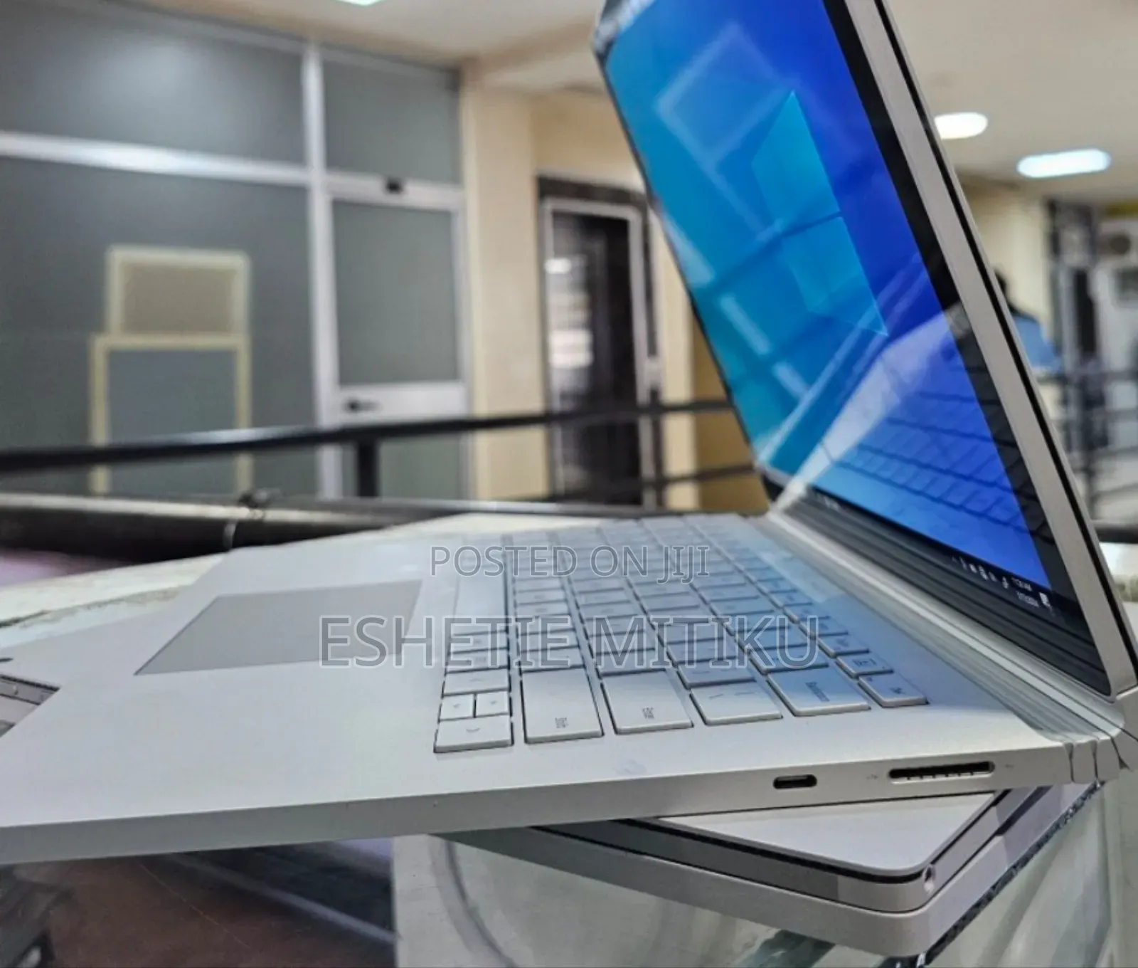 New Laptop Microsoft Surface 16GB Intel Core I7 SSD 512GB