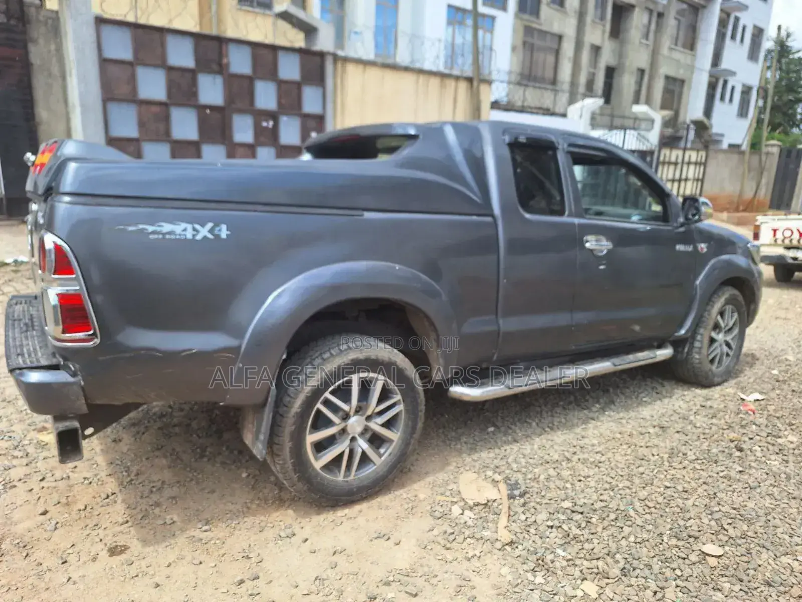 Toyota Hilux 2012 Black