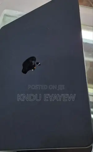 New Laptop Apple MacBook 8GB Apple M2 SSD 256GB