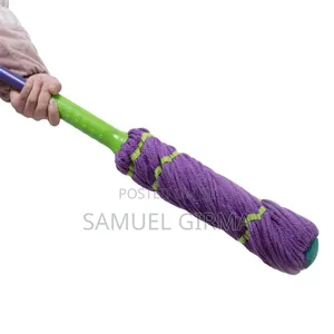 Photo - Hand Free Microfiber Twist Mop