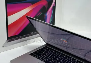 New Laptop Apple MacBook Pro 2020 M1 8GB Apple M1 SSD 512GB