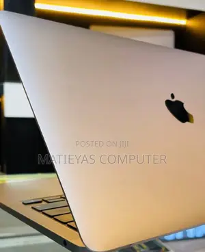 New Laptop Apple MacBook Pro M1 8GB Apple M1 SSD 256GB